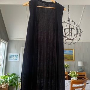 Black open layering vest